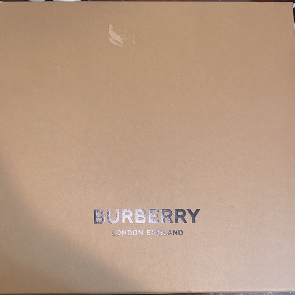 Brand New Tan Burberry Logo Canvas Sandals. - Picture 6 of 6